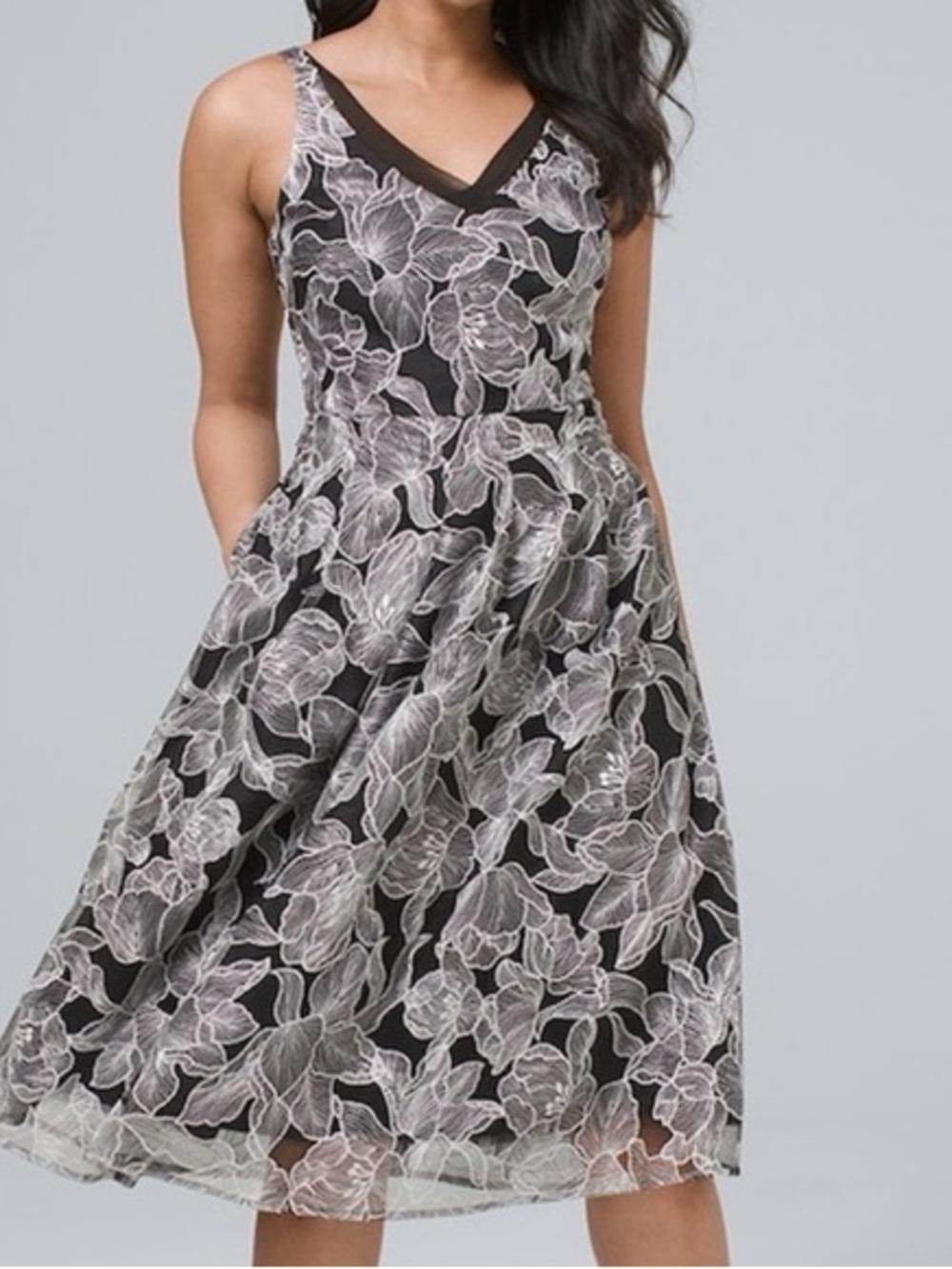 White House Black Market Black Floral Midi Dress size 8 - NWOT